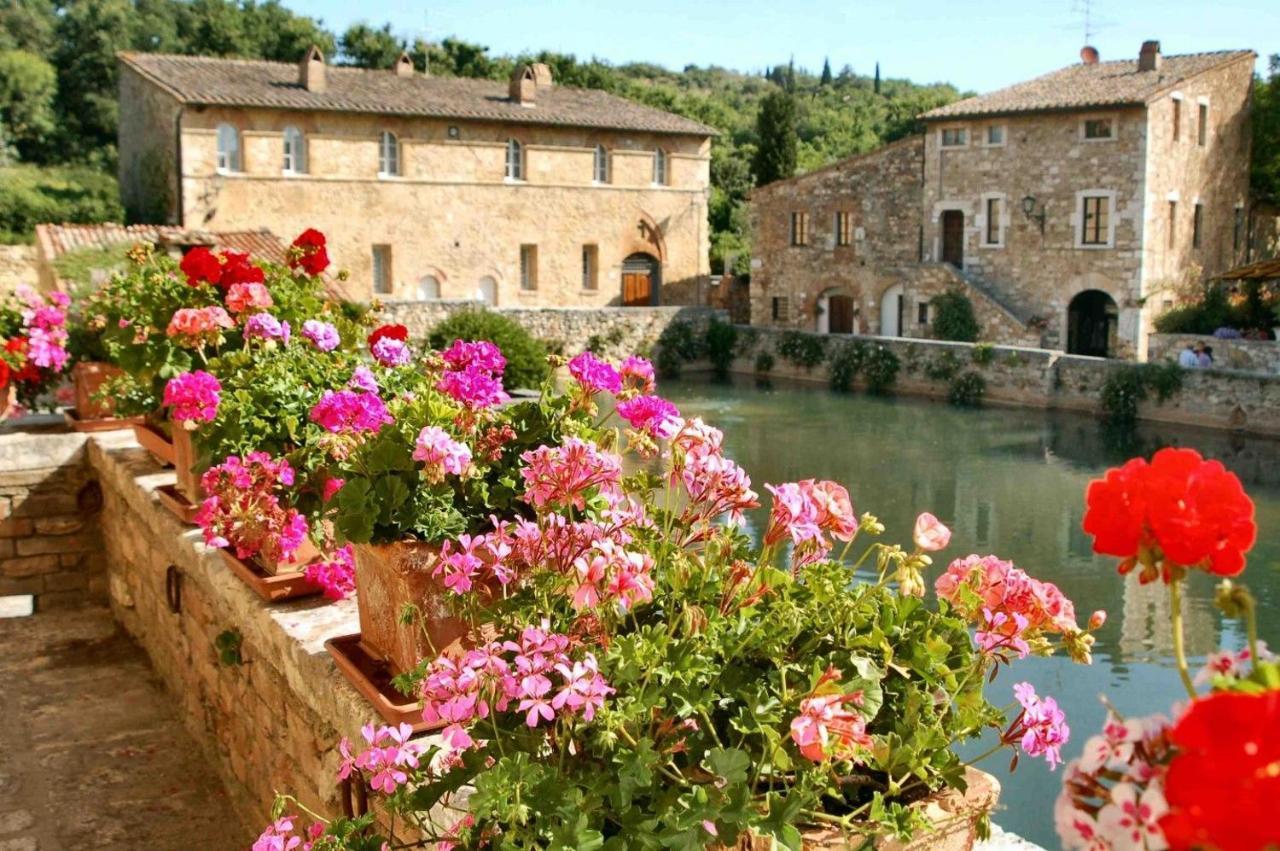 Finestra Sulla Val D'Orcia Apartman San Quirico dʼOrcia Kültér fotó